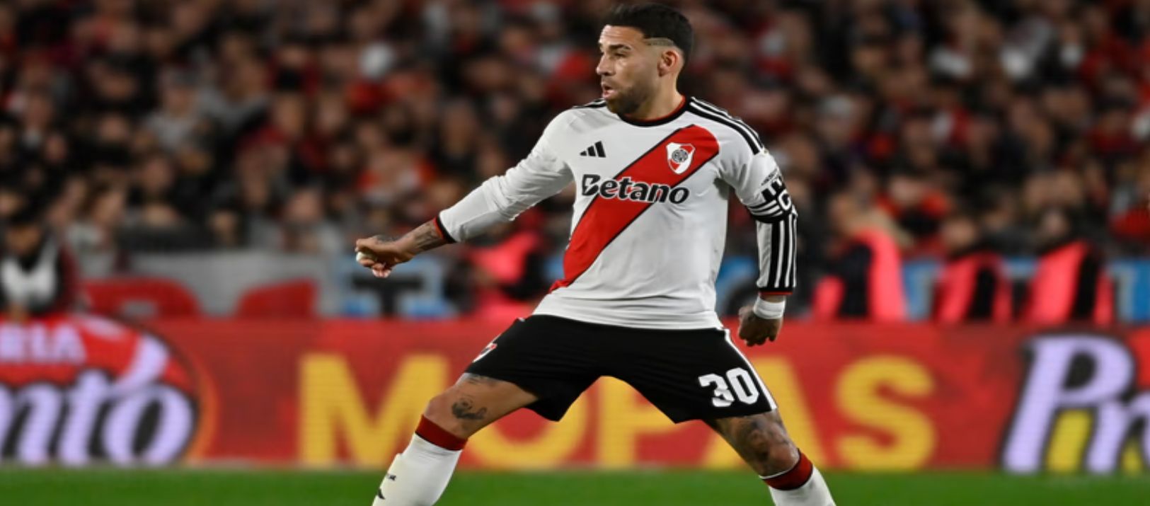 Imagen de la noticia: River visita a Sarmiento en Junín obligado a ganar para acercarse a la Copa