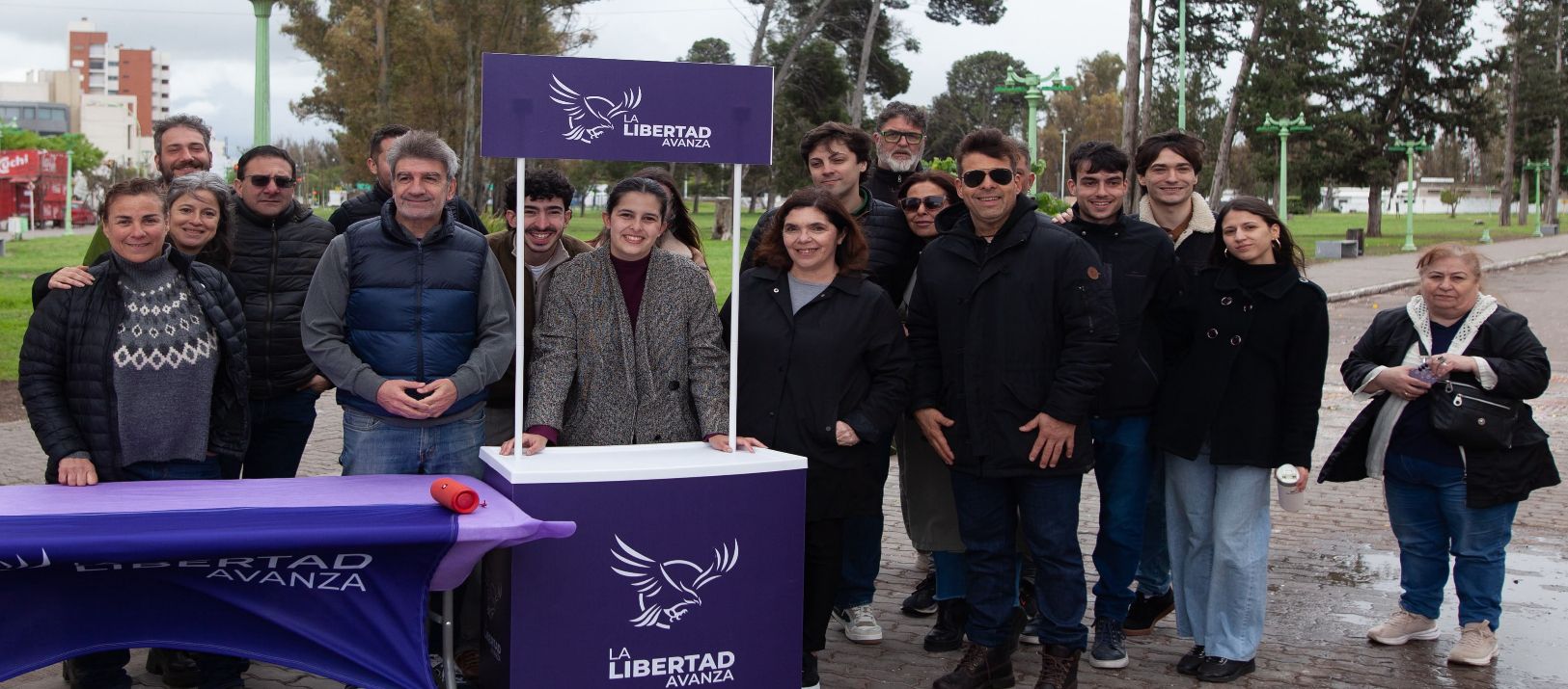Imagen de la noticia: La Libertad Avanza realizó una jornada de afiliación en Bahía Blanca