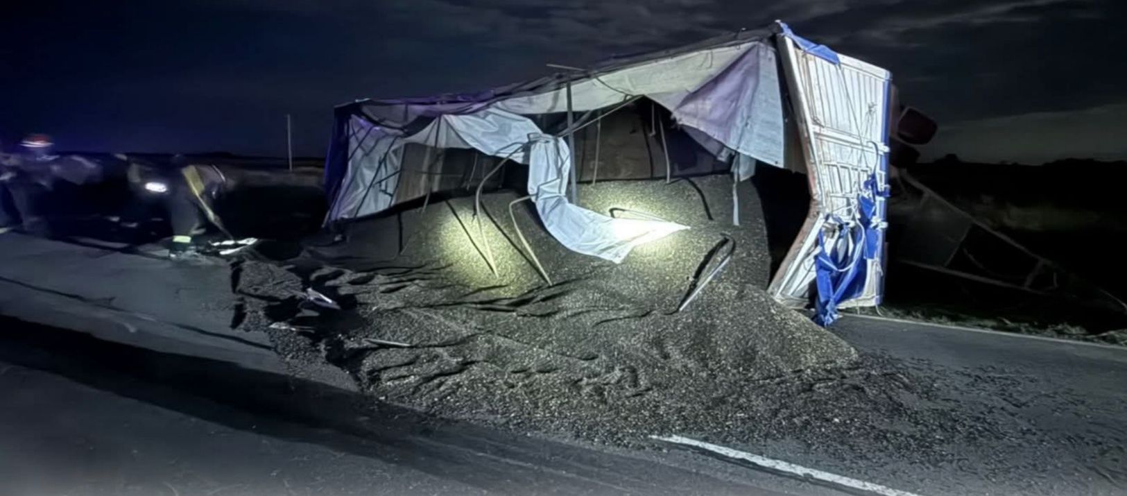 Volcó un camión en el mismo sector de la ruta 33 donde el martes hubo 3 ...