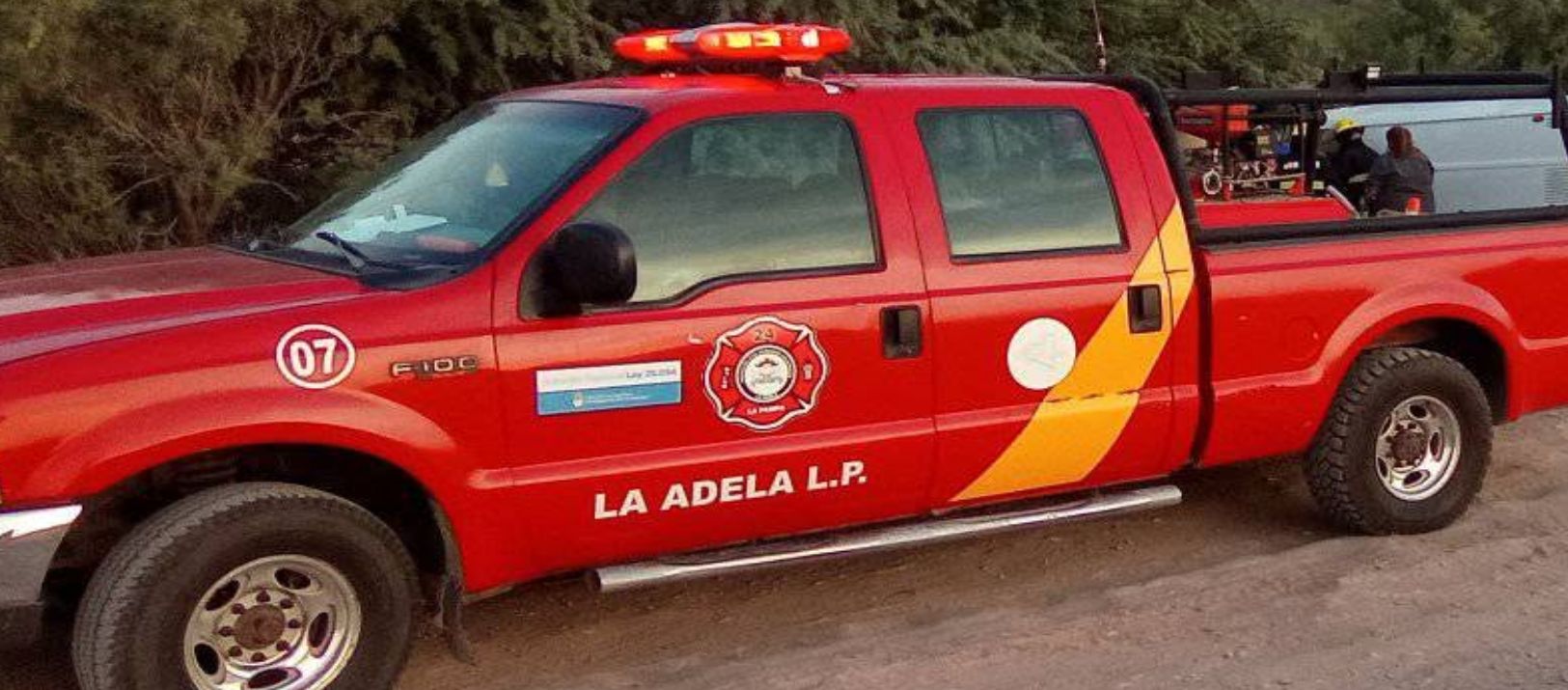 Imagen de la noticia: Bomberos fueron agredidos cuando acudieron a un incendio de vivienda en La Adela