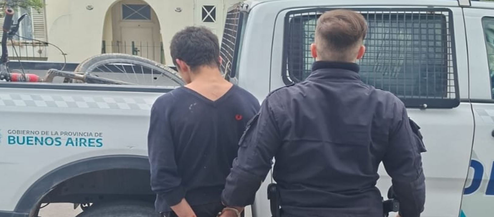 Imagen de la noticia: Agredió y amenazó de muerte a su pareja y a su cuñado