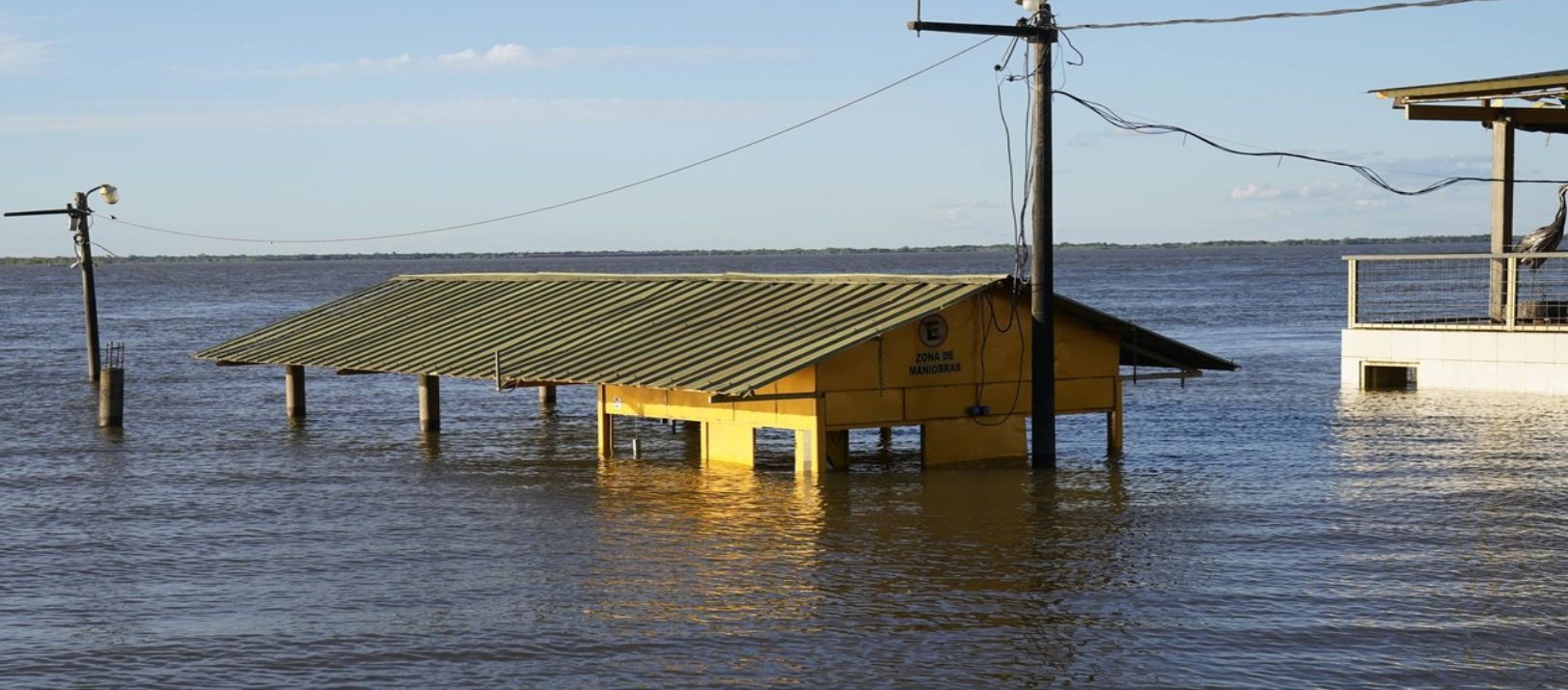 Imagen de la noticia: Crecida del río Paraná: alerta en tres provincias y más de 400 evacuados