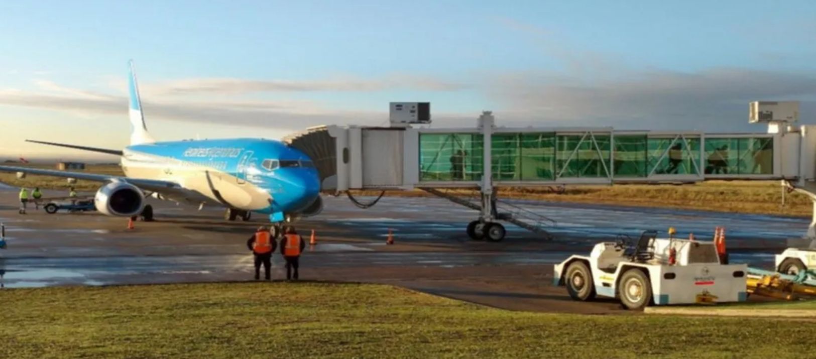 Imagen de la noticia: Habrá menos vuelos en Bahía por obras en Aeroparque: se trasladan a Ezeiza