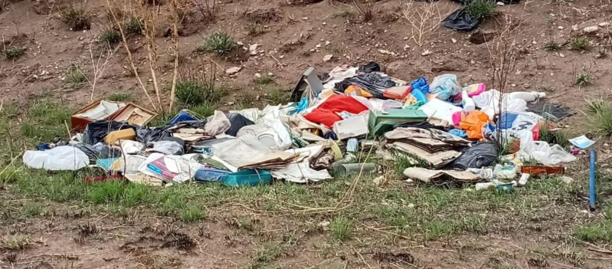 Vecinos se quejan por la gran cantidad de basura que hay en La ...