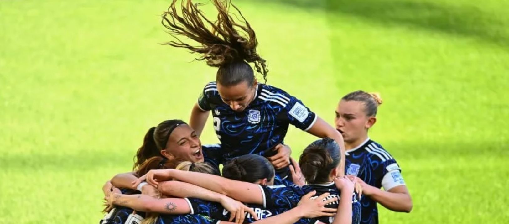 Imagen de la noticia: Mundial femenino: la Sub 20 logró su primer triunfo al golear por 8-0 a Benín