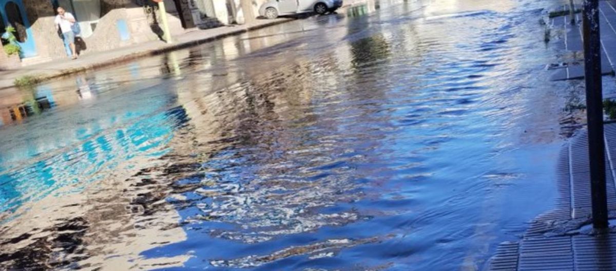 Gran parte de Bahía afectada pero ABSA tira el agua en la calle - BHInfo