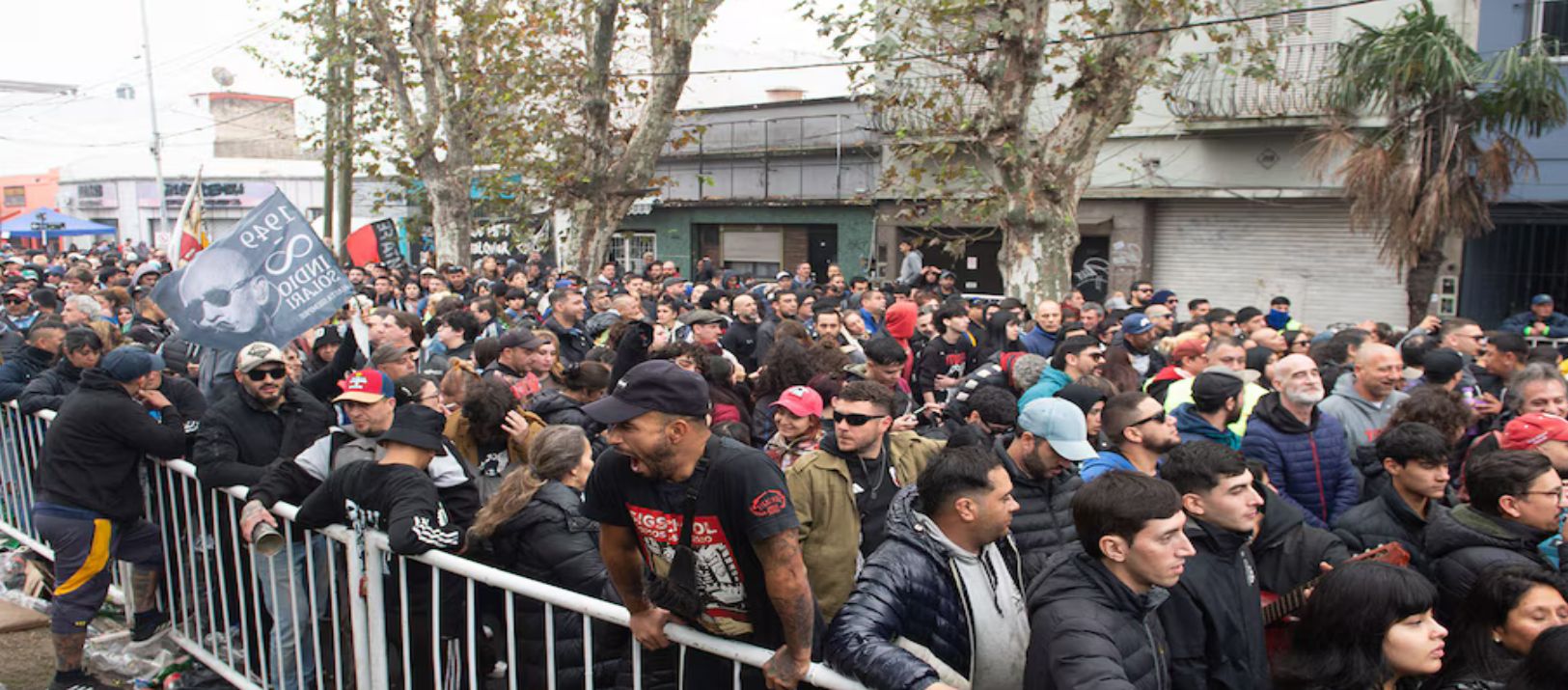 Imagen de la noticia: Empezó el velatorio del Indio Solari