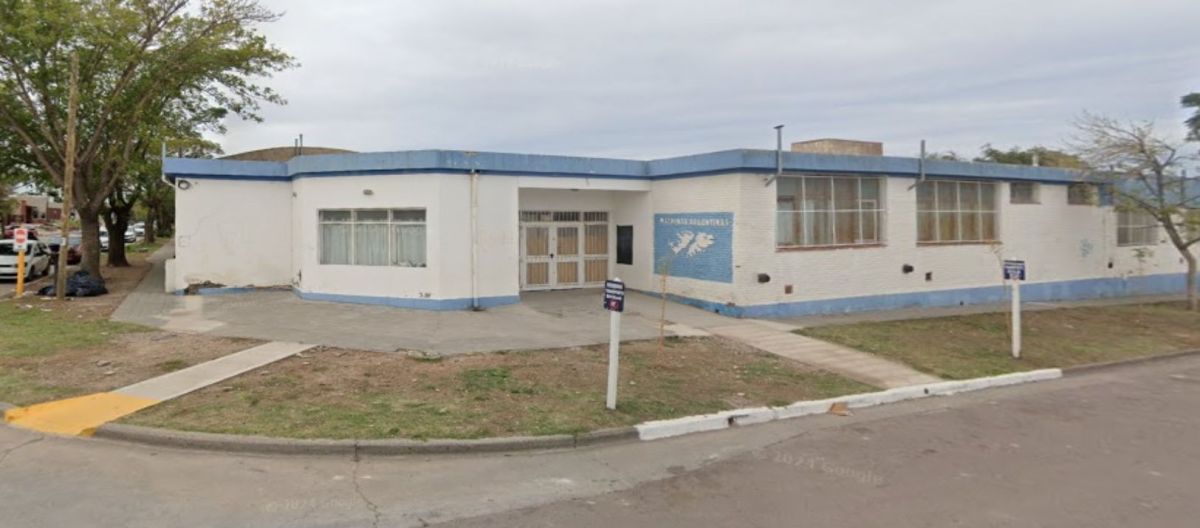 Imagen de la noticia: Una escuela tuvo que ser evacuada por la presencia de gas pimienta
