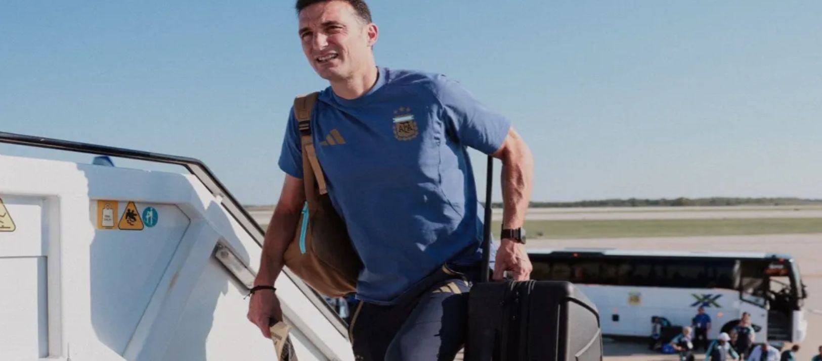 Imagen de la noticia: La Selección volará este lunes a la Argentina