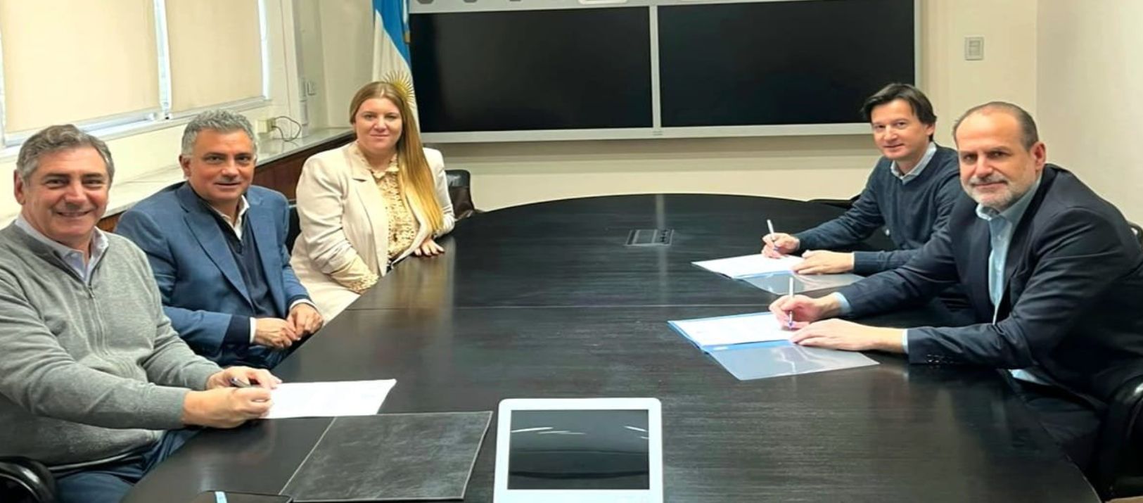 Imagen de la noticia: Susbielles firmó un convenio con Nación para el mantenimiento de El Cholo