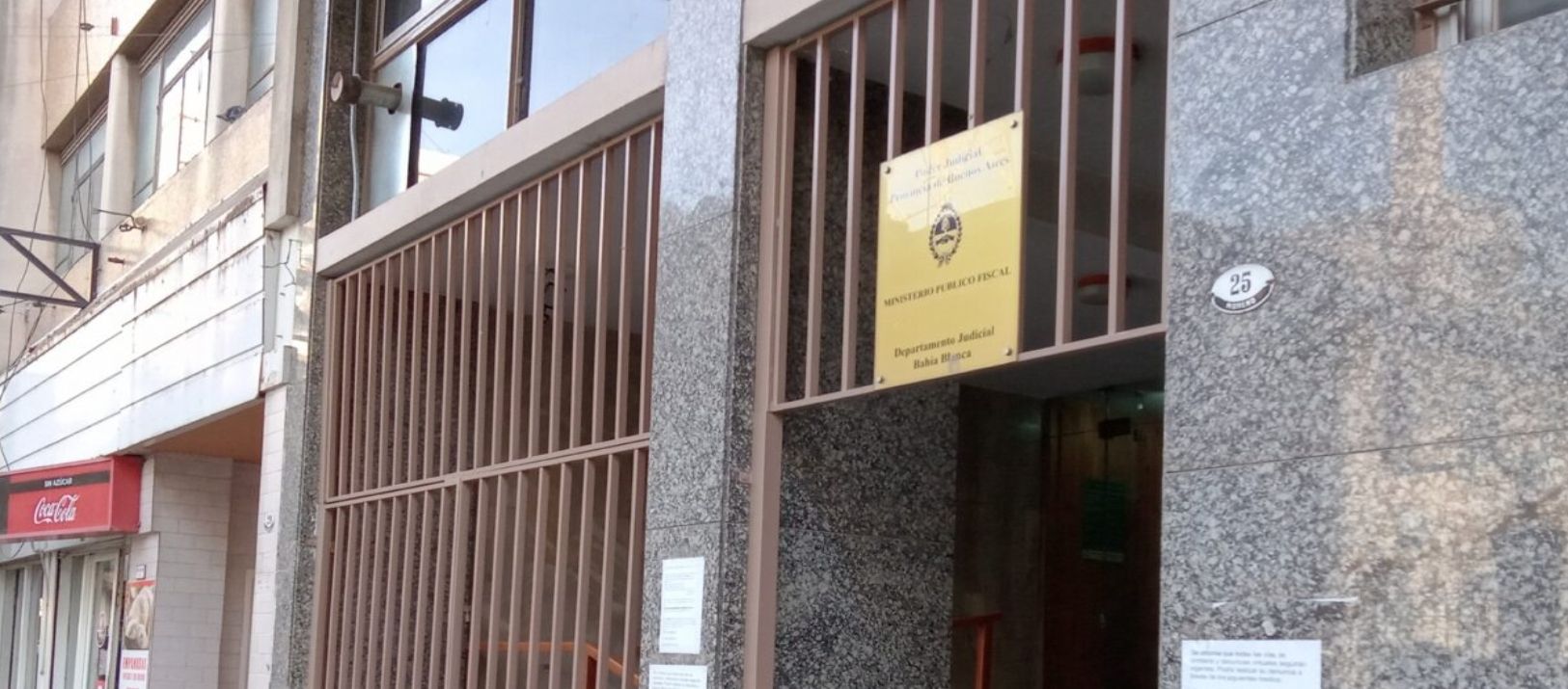 Imagen de la noticia: Un hombre quedó imputado por abusos contra sus hijas y no declaró