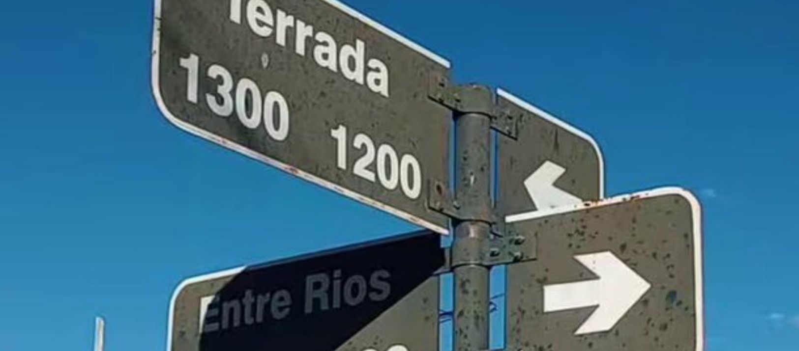 Imagen de la noticia: Vecina alertó sobre "terribles pozos" y pidió precaución a los conductores