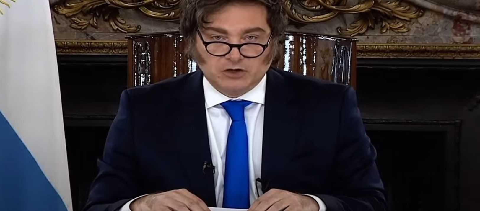 Imagen de la noticia: Milei autorizó expulsar a extranjeros que promuevan odio contra Argentina
