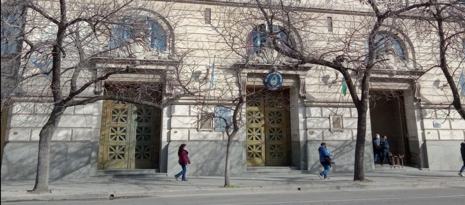 Imagen de la noticia: Juzgan a un hombre por un violento asalto a una jubilada en Punta Alta