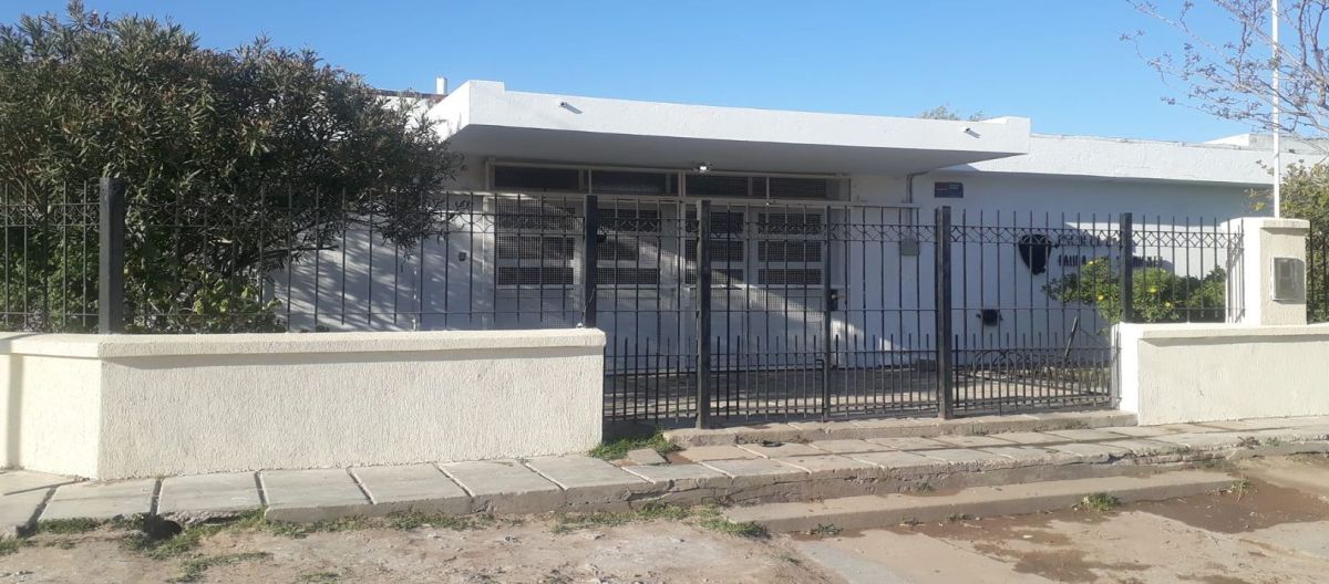 Imagen de la noticia: Docente exigiría masajes para no ponerle malas notas a alumnos de 4° grado