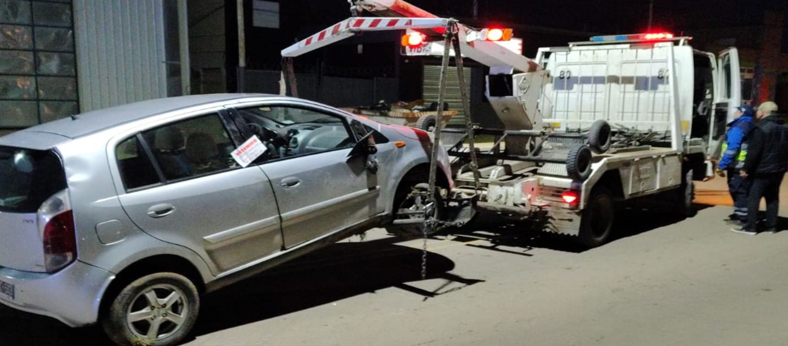 Imagen de la noticia: Un automovilista volcó en Don Bosco y Coulin y dio positivo en alcoholemia