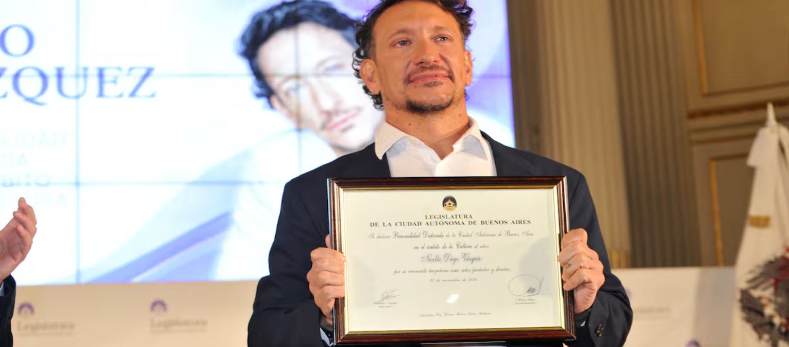 Imagen de la noticia: Nico Vázquez fue distinguido como Personalidad Destacada de la Cultura porteña