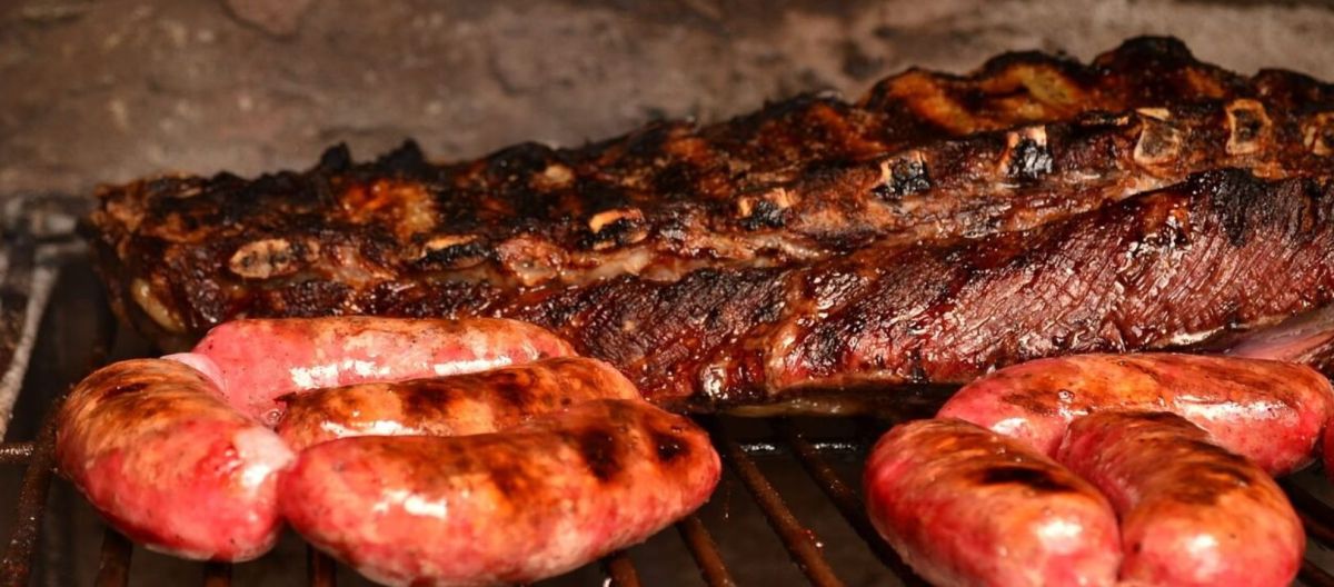 Imagen de la noticia: En octubre hacer un asado en Bahía fue un 3.2% más caro