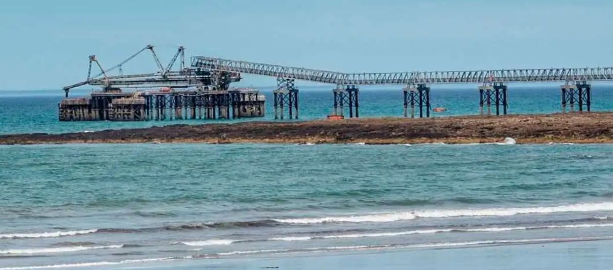 Imagen de la noticia: Concejales y legisladores culparon a Kicillof por la frustrada inversión de YPF