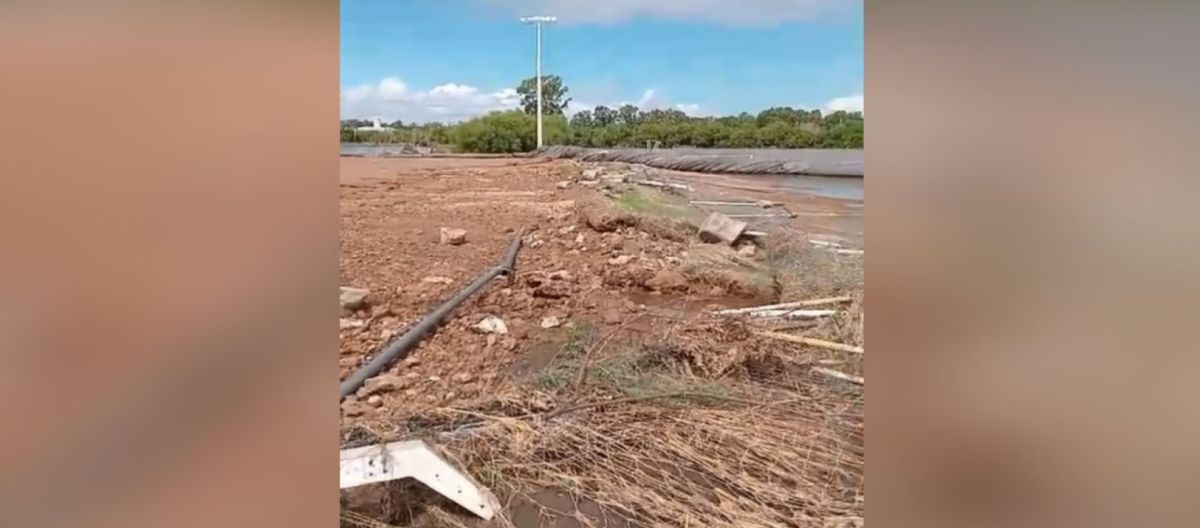 Imagen de la noticia: El temporal arrasó con las canchas de césped sintético en el predio de Liniers