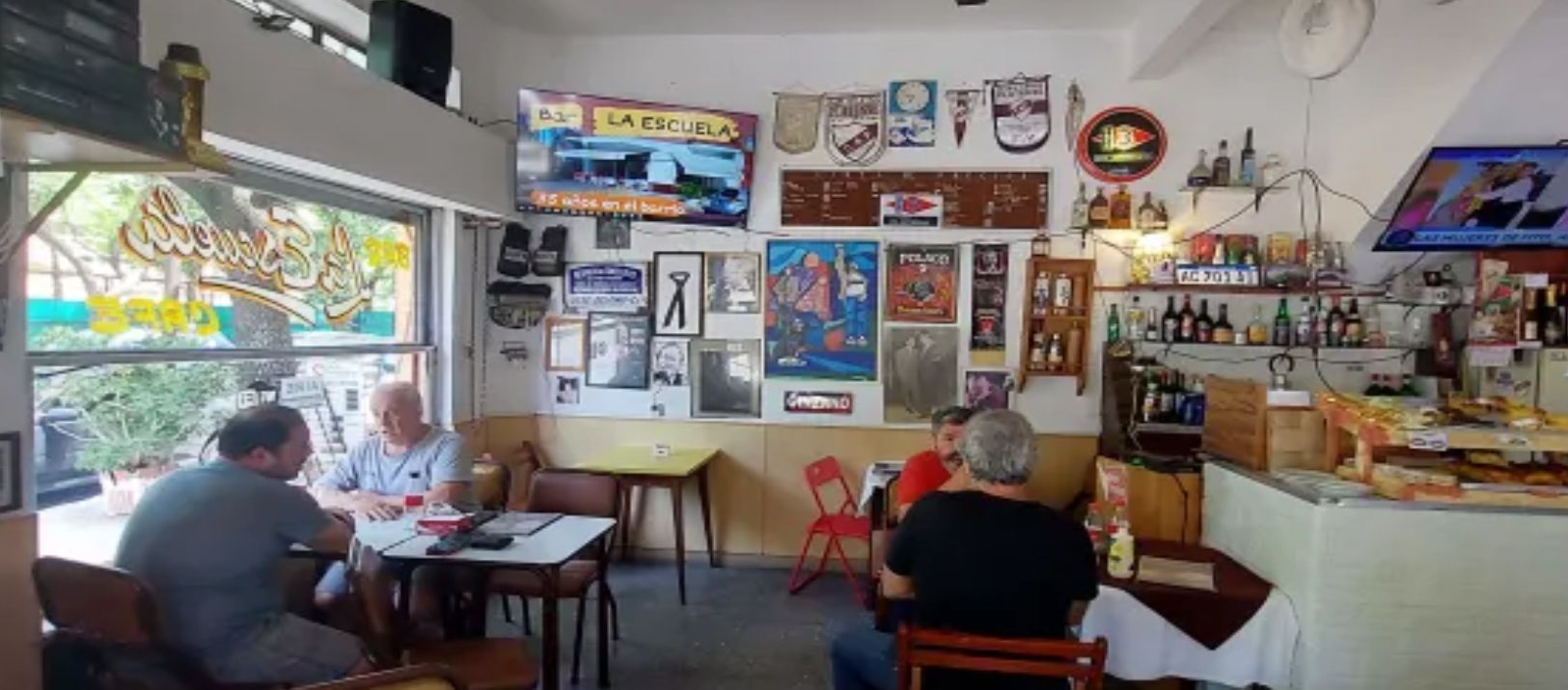 Imagen de la noticia: Presentan un documental sobres los bares más importantes de Buenos Aires