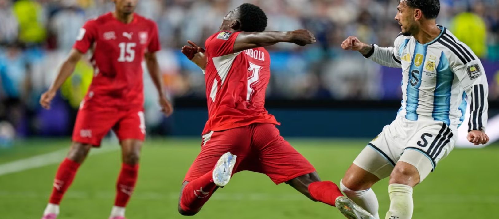 Imagen de la noticia: La IFAB admitió un error del VAR en el Argentina-Suiza del Mundial 2026