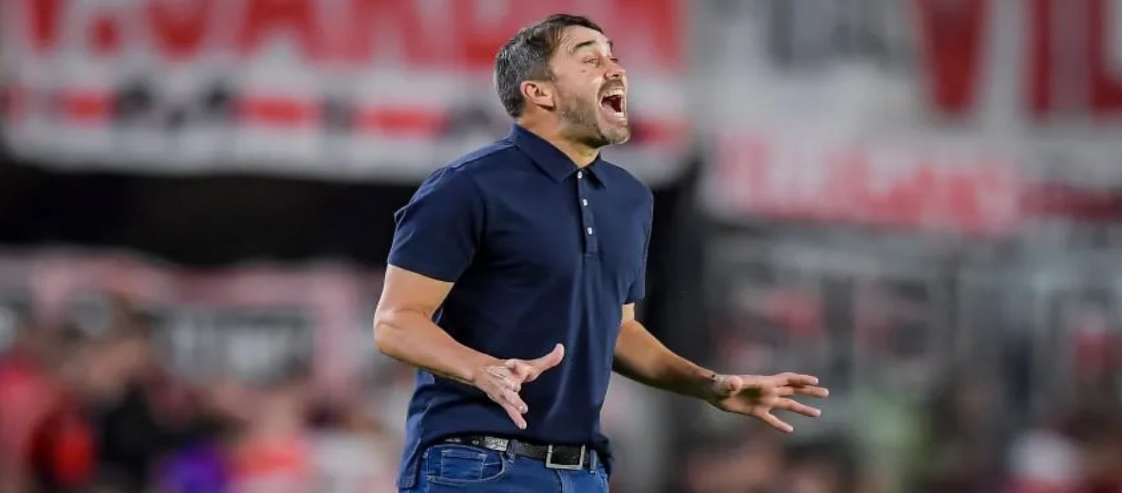 Imagen de la noticia: El mensaje de Coudet en su perfil de WhatsApp tras una nueva derrota de River
