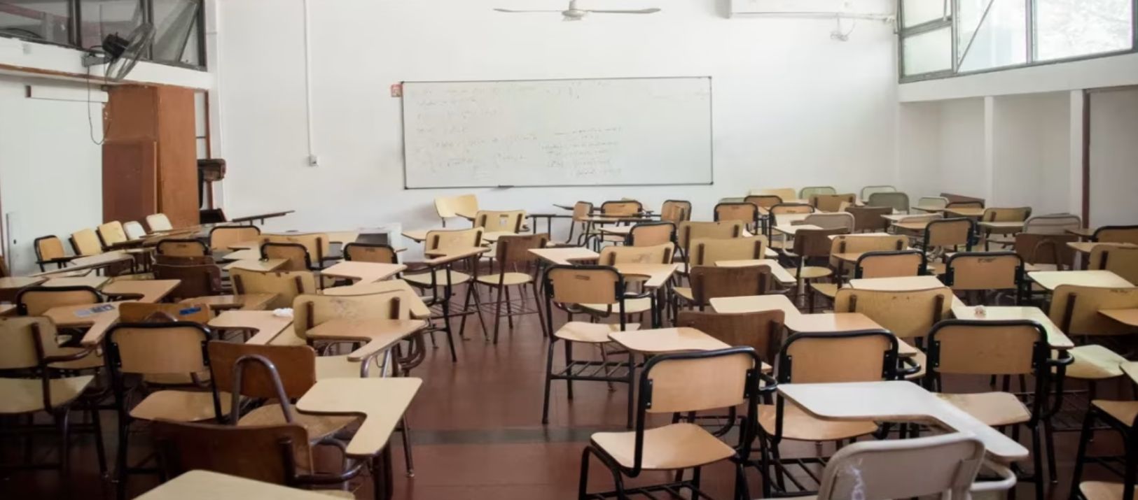 Imagen de la noticia: Docentes y no docentes universitarios paran desde este miércoles 28