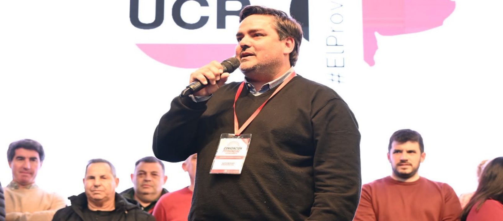 Imagen de la noticia: "Debemos tener 135 candidatos a intendente en toda la provincia de Buenos Aires"