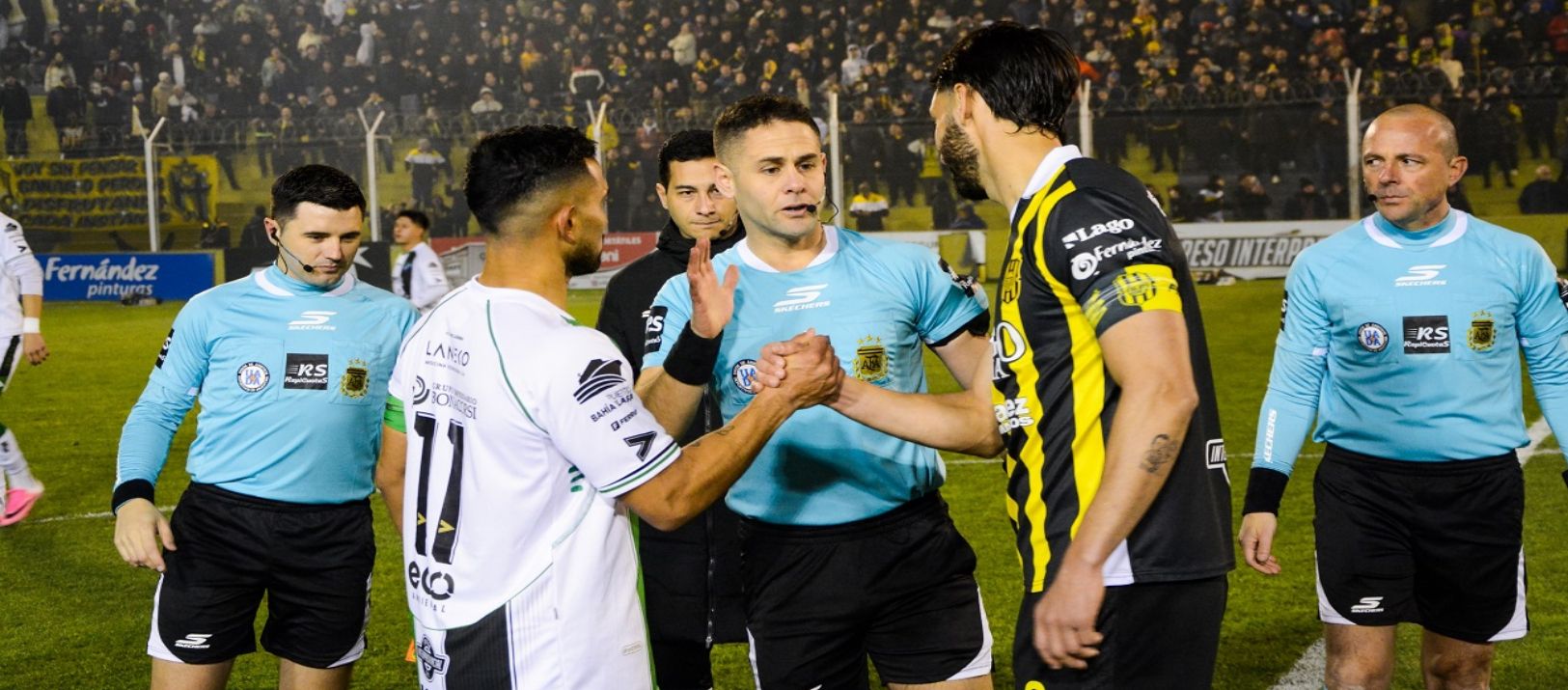 Imagen de la noticia: Olimpo y Villa Mitre inician su camino en los octavos de final de la Reválida