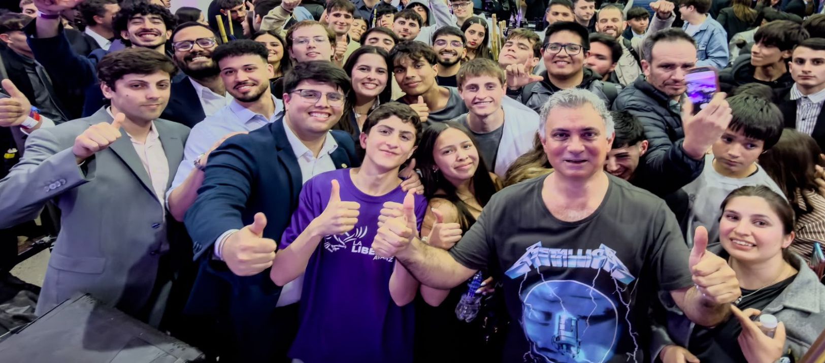 Imagen de la noticia: Jóvenes de la Sexta participaron en el Congreso de La Libertad Avanza en Morón