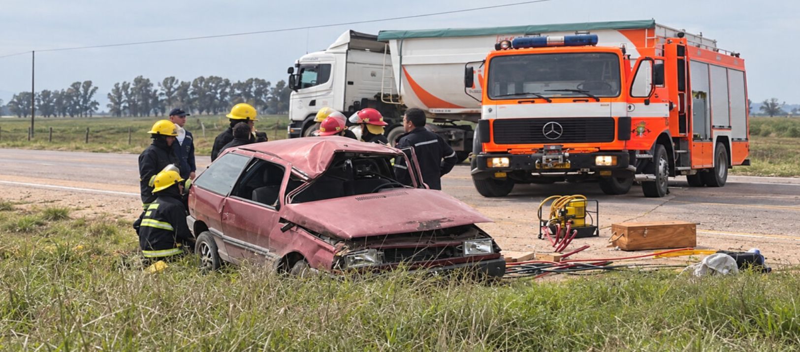 Imagen de la noticia: Una mujer murió tras el despiste de un auto en el camino entre Puan y Azopardo