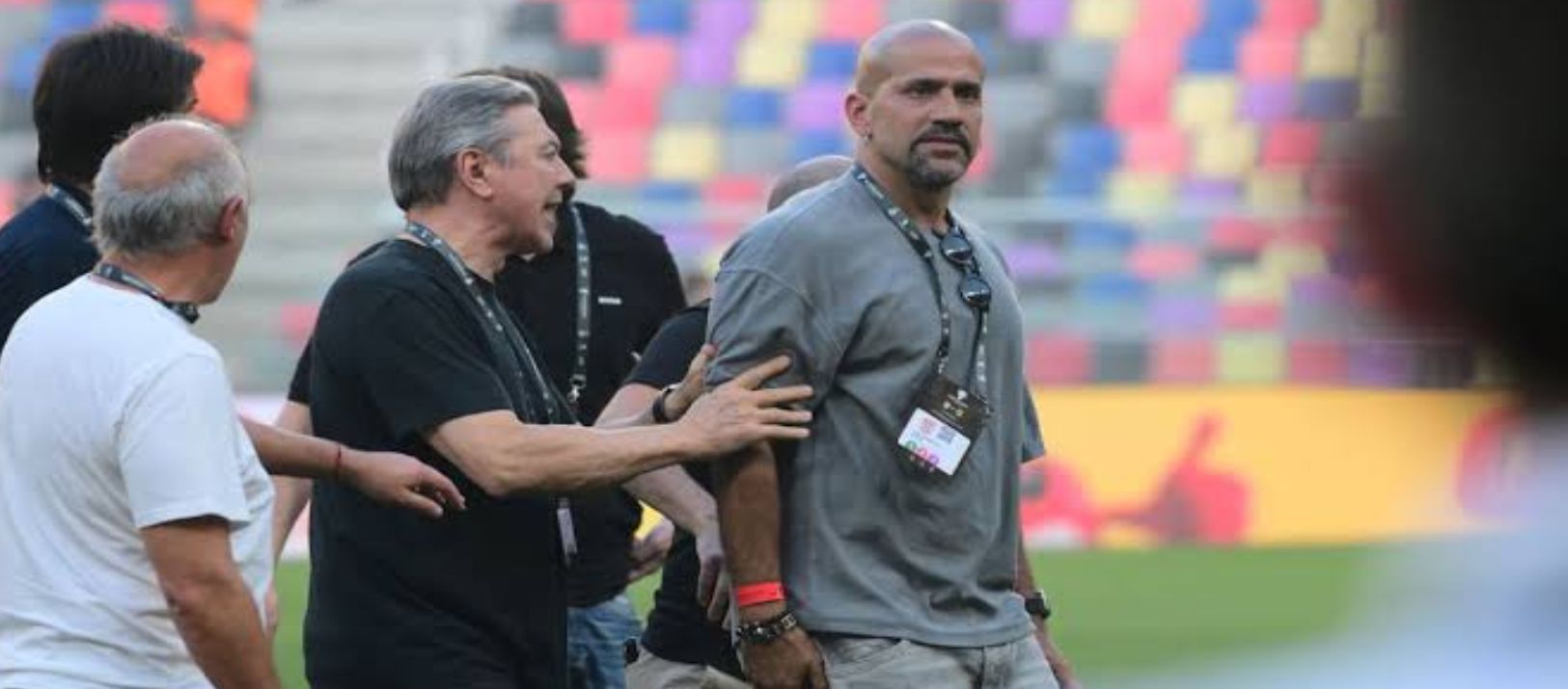 Imagen de la noticia: La AFA suspendió por tres meses a Juan Sebastián Verón tras la final en Santiago
