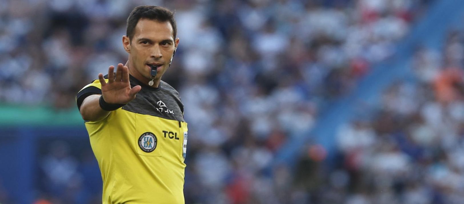 Imagen de la noticia: El bahiense Facundo Tello, entre los candidatos para dirigir el Superclásico