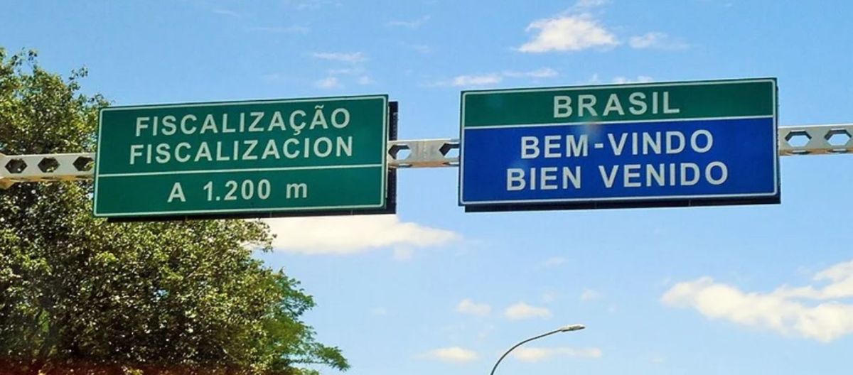 Imagen de la noticia: Bullrich activó una alerta en las fronteras por la violencia desatada en Brasil
