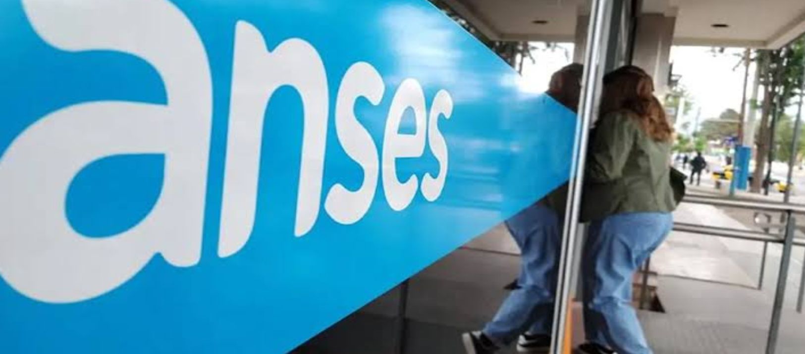 Imagen de la noticia: La ANSES oficializó una suba del 1,93% para los haberes de noviembre