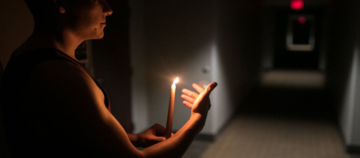Imagen de la noticia: Vecinos de varios barrios aseguran que todos los días se les corta la luz