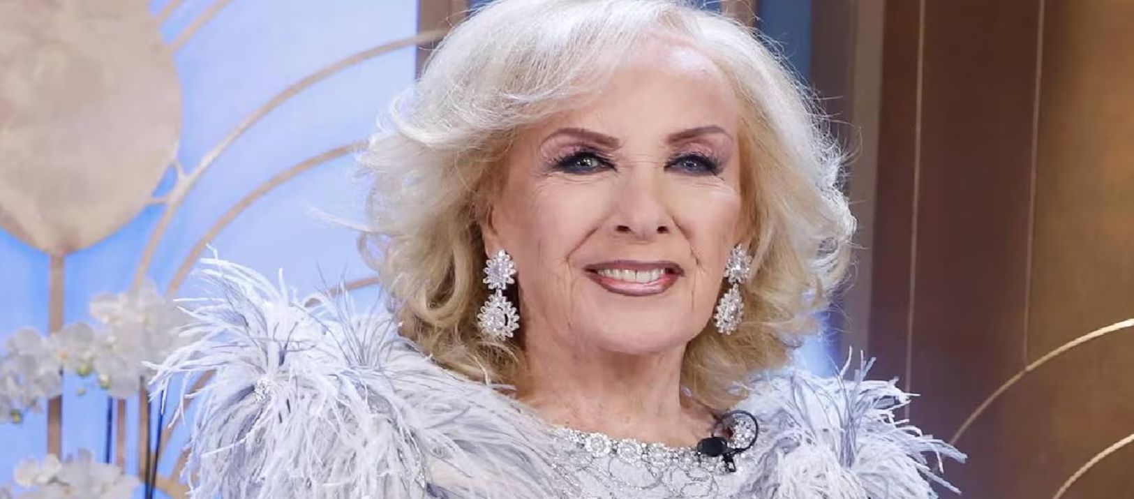 Imagen de la noticia: Nuevo parte médico de Mirtha Legrand: continuará internada hasta el lunes