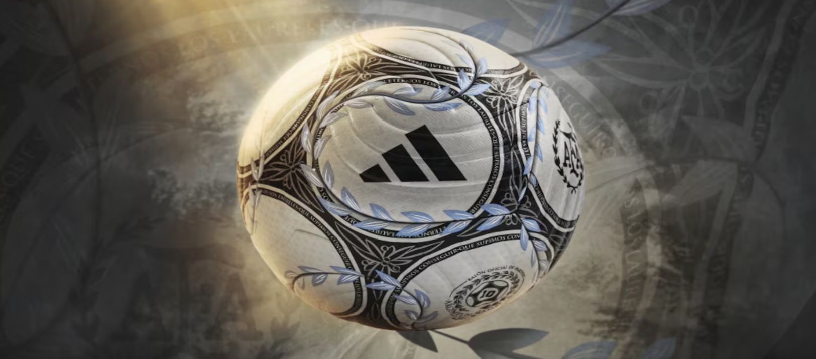 Imagen de la noticia: La AFA presentó una pelota nueva que se estrenará el domingo en el Superclásico