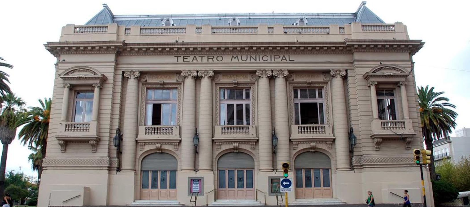Imagen de la noticia: OAS abraza al Teatro Municipal en su 113º aniversario
