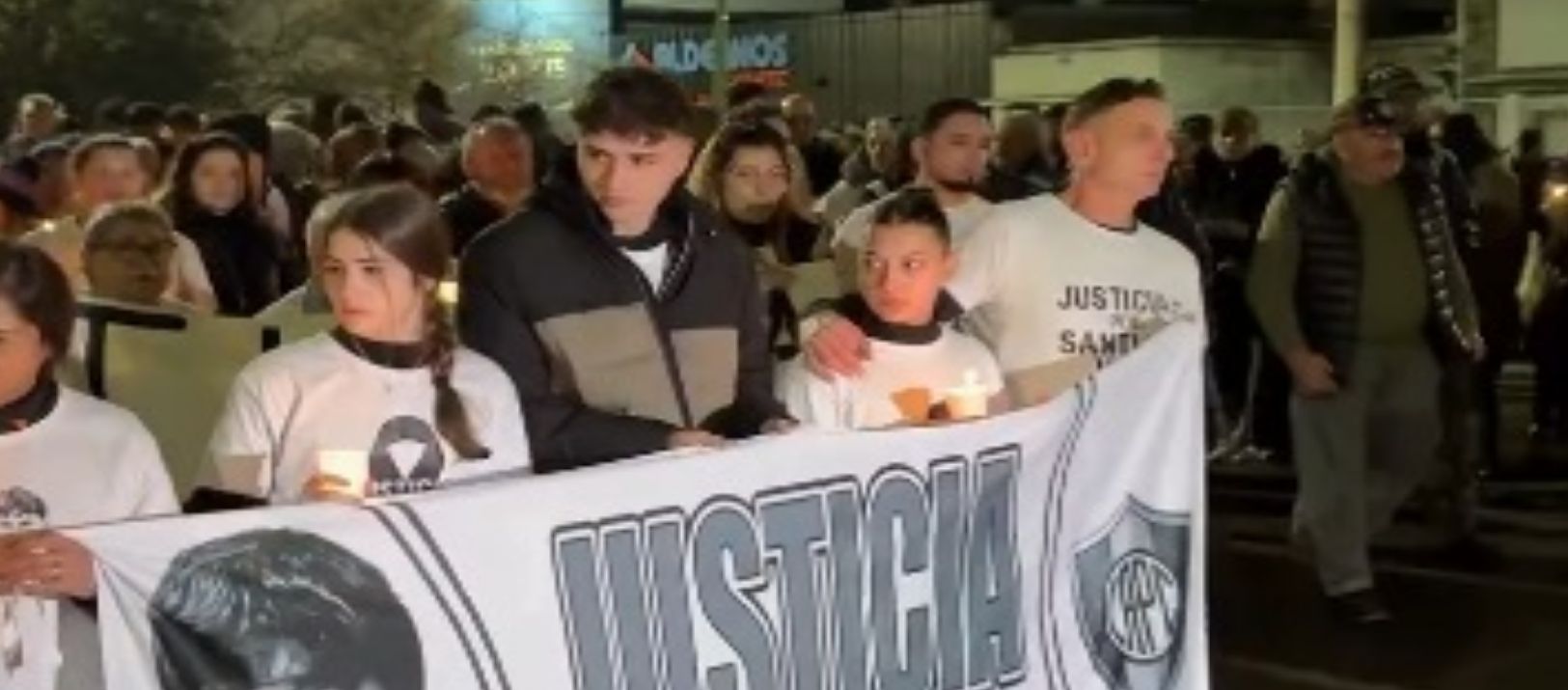 Imagen de la noticia: Marcha por Santiago Vega: "Hay cuatro asesinos sueltos"
