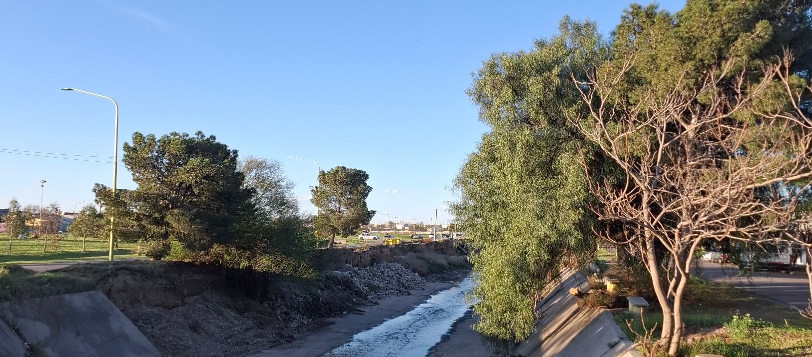 Imagen de la noticia: El SMN emitió un alerta naranja por viento intenso para Bahía Blanca