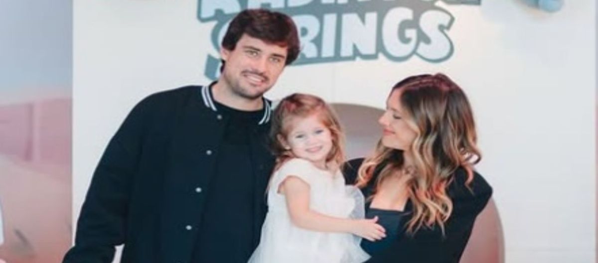 Imagen de la noticia: Así fue el cumpleaños de la hija de Guido Pella y Stephanie Demner