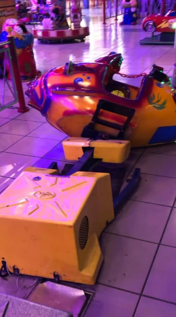 Imagen de la noticia: Grave incidente en Sacoa: se desplomó un juego para chicos
