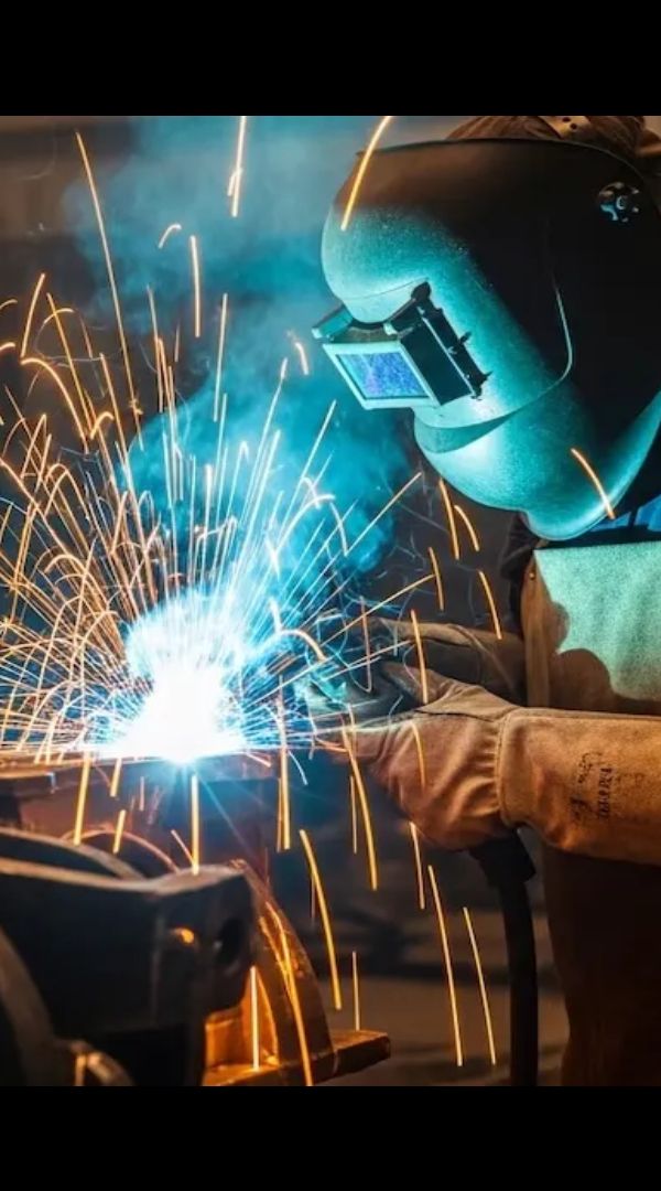 Imagen de la noticia: Con el empuje de la minería y el agro, la actividad económica remontó un 2,7%