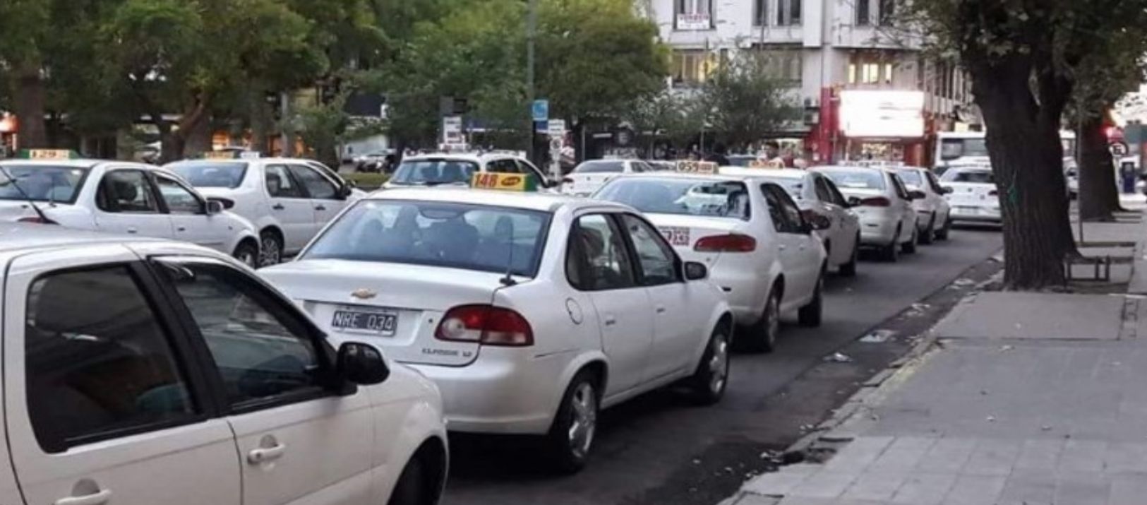 Imagen de la noticia: Rige la nueva tarifa para taxis y remises
