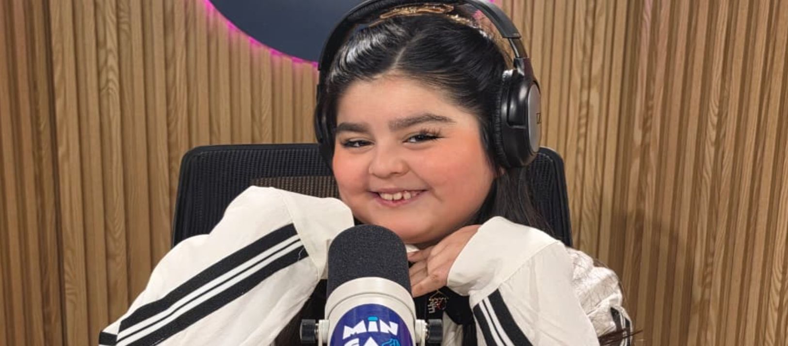 Imagen de la noticia: Una nena le pidió a Susbielles cantar el himno en un acto: cuál fue la respuesta