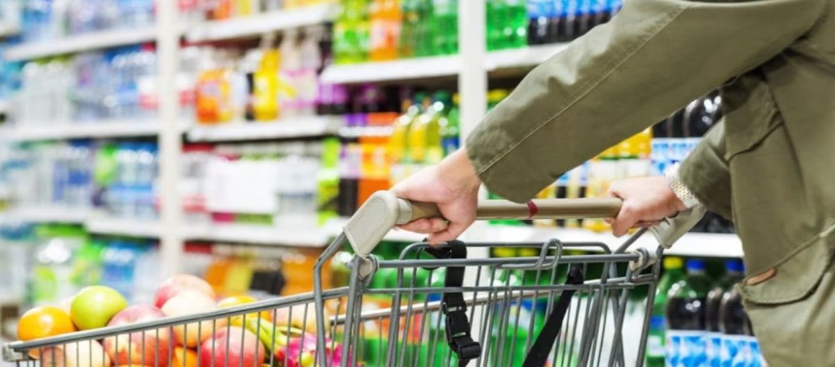 Según el INDEC, las ventas en supermercados volvieron a caer en octubre ...