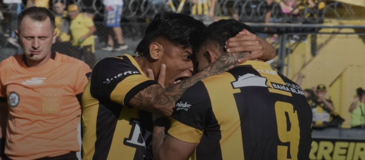 Imagen de la noticia: Olimpo no dejó dudas, ganó 3-1 y está en los cuartos de final de la Reválida