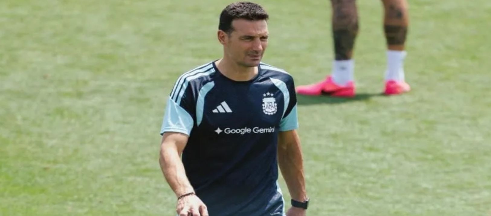 Imagen de la noticia: Lionel Scaloni mantiene dos dudas para enfrentar este lunes a Austria
